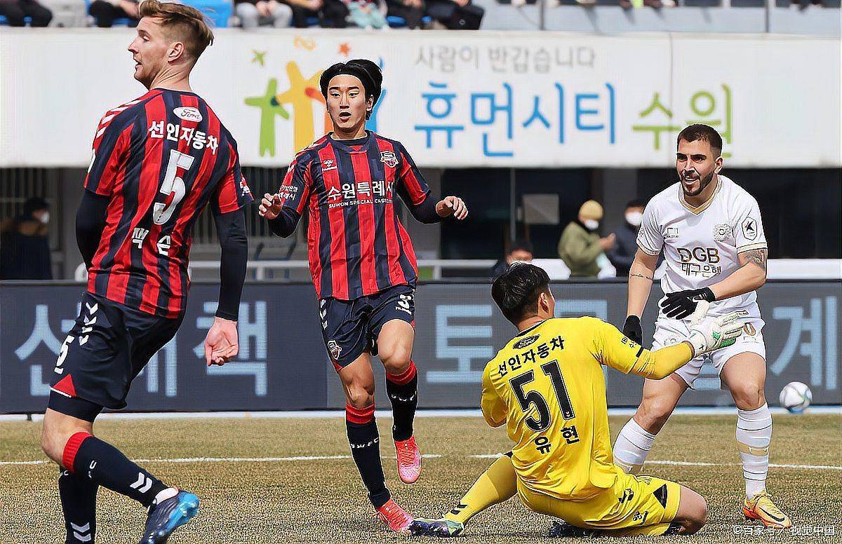 首尔FC中场传球娴熟,展现技术!的简单介绍 首尔FC中场传球娴熟,展现技术!的简单介绍