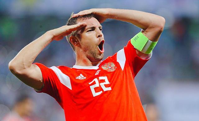 希腊国家队在欧预赛中士气高涨,展现实力 希腊国家队在欧预赛中士气高涨,展现实力