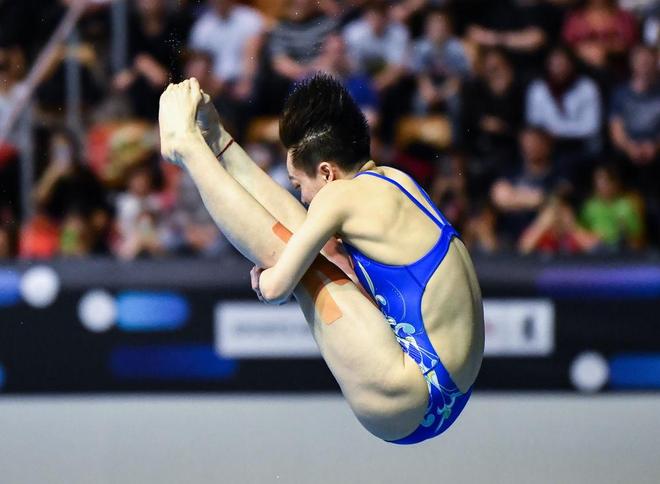 包含精湛技艺展现！跳水选手完成难度动作夺冠的词条